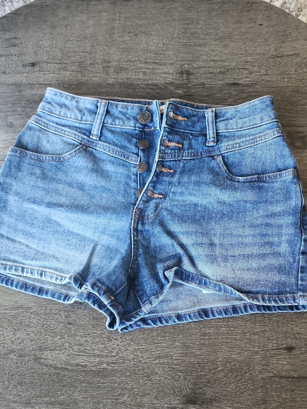 SO Blue Denim High-Rise Button Fly   Women’s Shorts. GUC Size 27